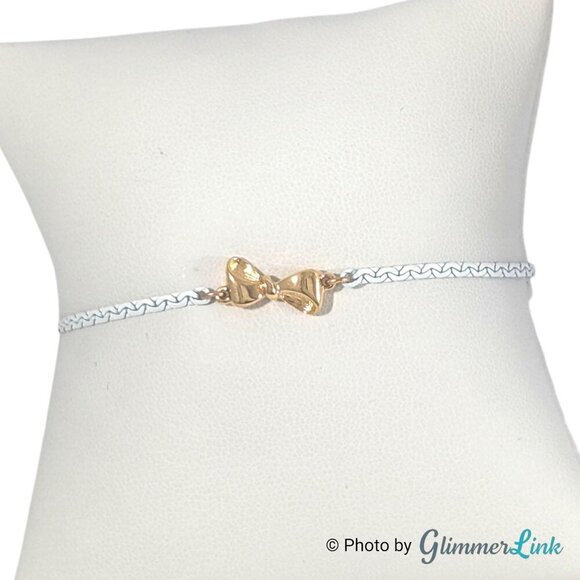 Vintage 1960s Monet White Enamel Gold Tone Bow Minimalist Chain Bracelet - Picture 5 of 9